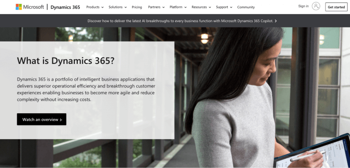 Top 12 community management software Dynamics 365